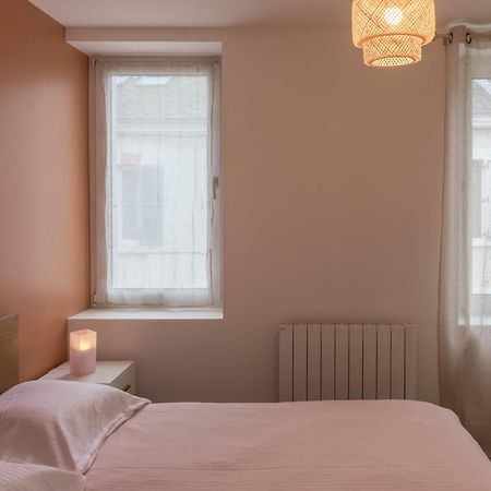 Beau Quartier Et Central, Maison Spacieuse Avec Cour, 3 Chambres, 3 Salles De Bains A 10 Min A Pied De La Gare Orléans Extérieur photo