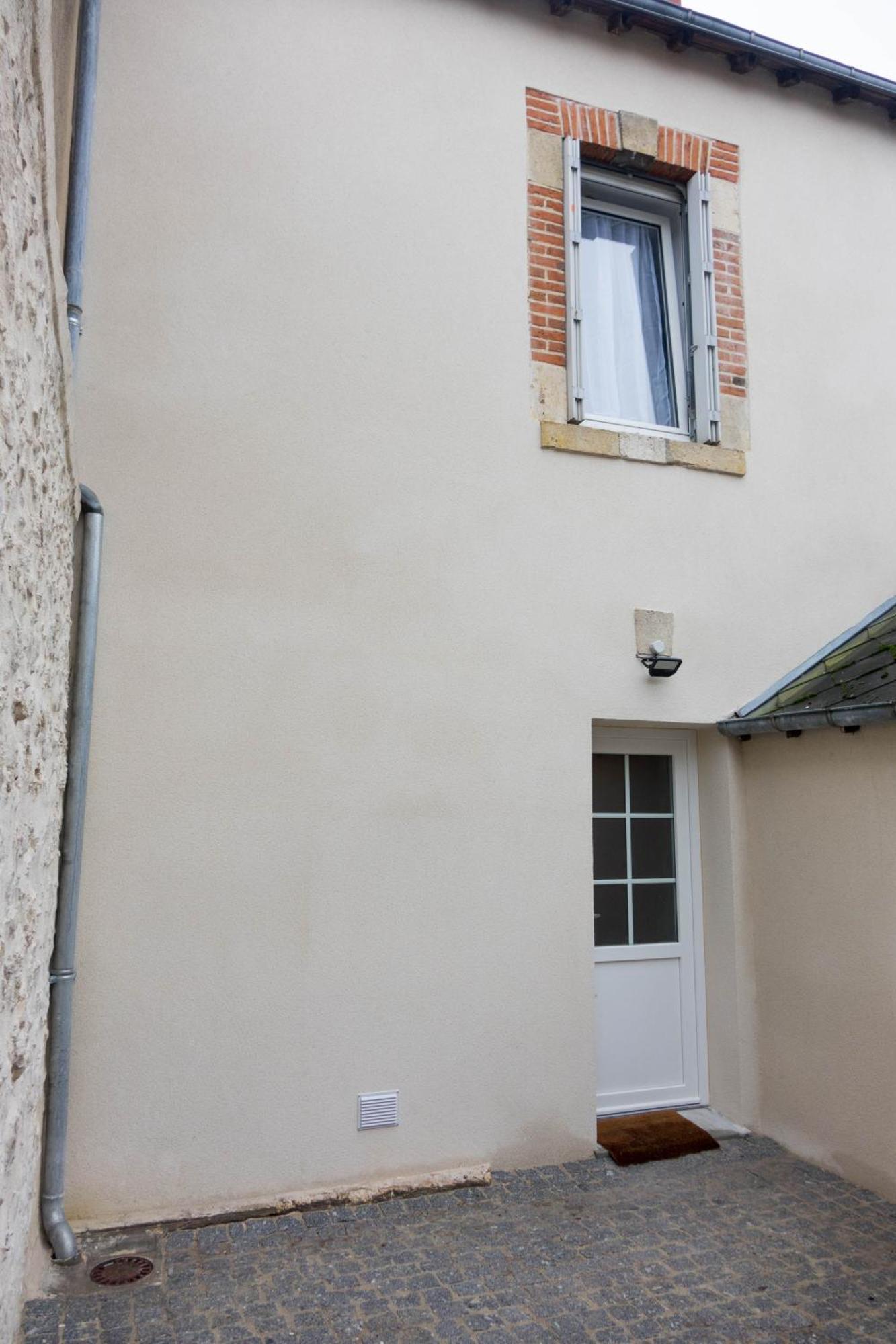 Beau Quartier Et Central, Maison Spacieuse Avec Cour, 3 Chambres, 3 Salles De Bains A 10 Min A Pied De La Gare Orléans Extérieur photo